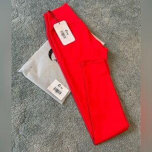 NWT Zyia Vibrant Red Confluence Leggings